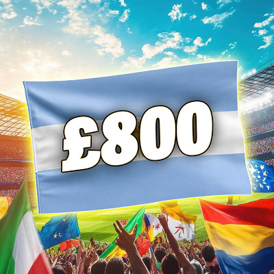 £800