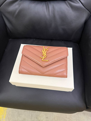 YSL Purse or £100
