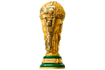 FIFA World Cup Trophy or £100