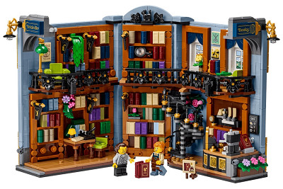 Bookshop: Book Nook or £70 