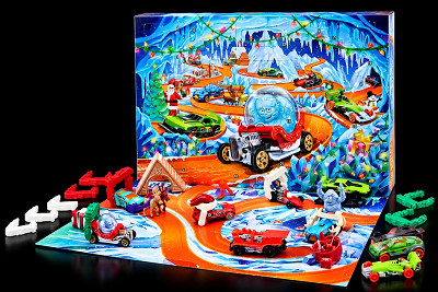 Hot Wheels Advent Calendar or £10