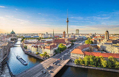 3 nights in Berlin or £800