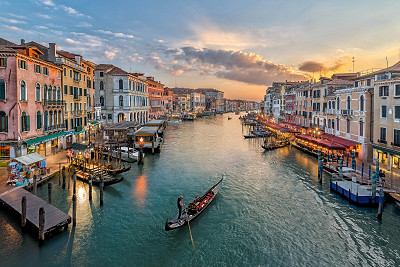 3 nights in Venice or £1000