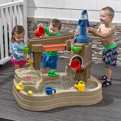 Step2 pump and splash discovery pond or £100